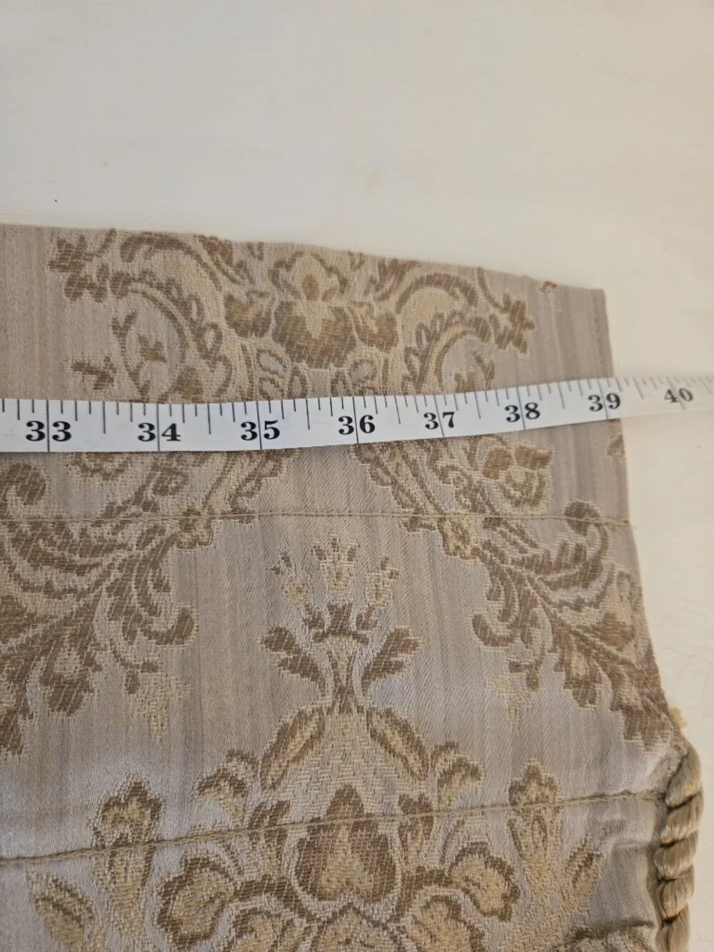 JC Penny Home Valance Vintage Scarf Valance 39x23 Jaquard pattern Gold/Taupe